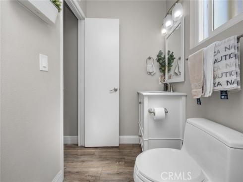 1518  Cedar  , Santa Ana, CA