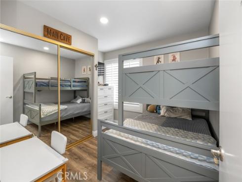 1518  Cedar  , Santa Ana, CA