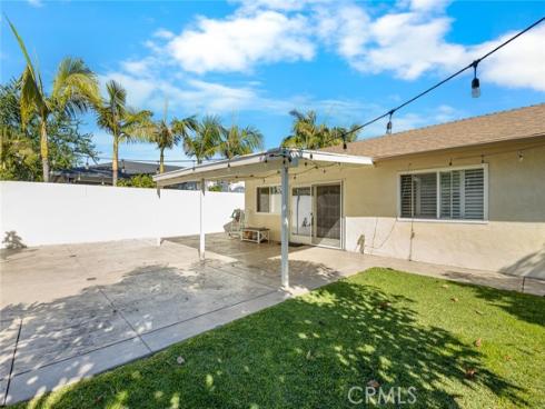 1518  Cedar  , Santa Ana, CA