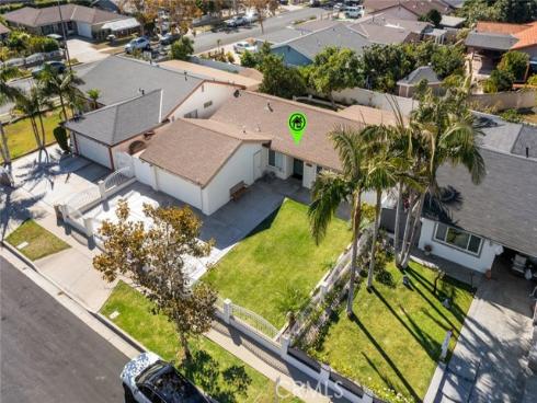 1518  Cedar  , Santa Ana, CA