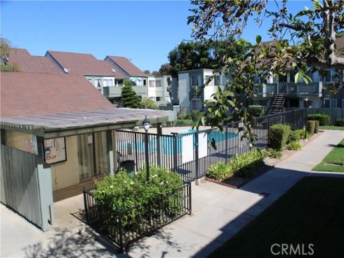 635 N Bristol  , Santa Ana, CA