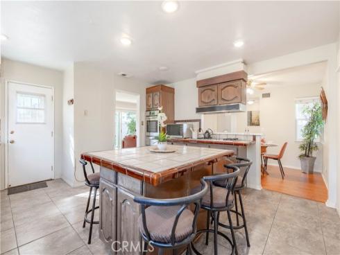 3318 W Borchard  , Santa Ana, CA