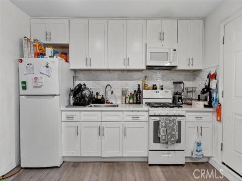 2926 W La Verne  , Santa Ana, CA