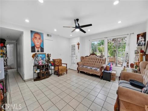 2926 W La Verne  , Santa Ana, CA