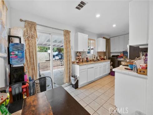 2926 W La Verne  , Santa Ana, CA