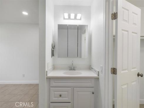 1044  Cabrillo Park  B , Santa Ana, CA