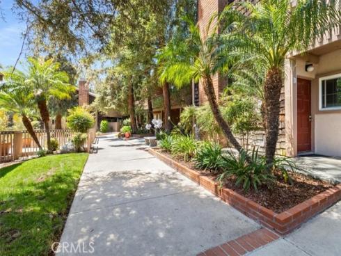 1044  Cabrillo Park  B , Santa Ana, CA