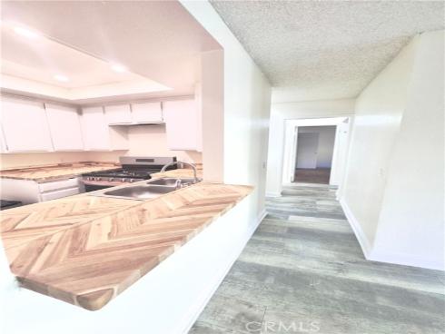 600 W 3rd  A208 , Santa Ana, CA