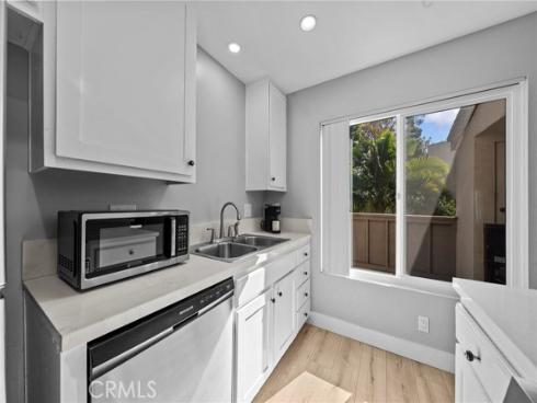 1340  Cabrillo Park  F  Drive, Santa Ana, CA