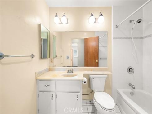 2040 W Glenwood  , Santa Ana, CA