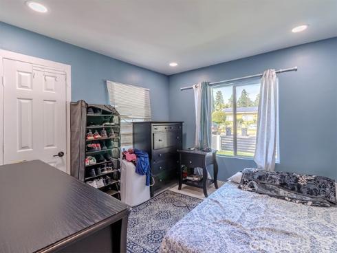 1130 W Chestnut , Santa Ana, CA