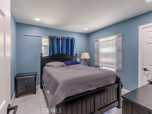 1130 W Chestnut , Santa Ana, CA