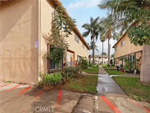 1602 N King  J1  Street, Santa Ana, CA