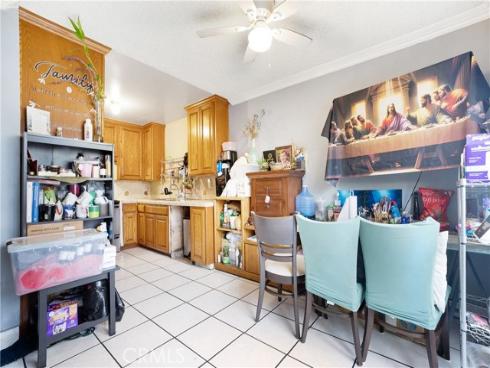 1602 N King  J1  Street, Santa Ana, CA