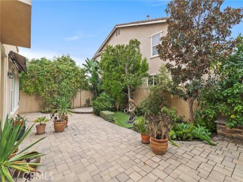 1858 W Meadowbrook  , Santa Ana, CA