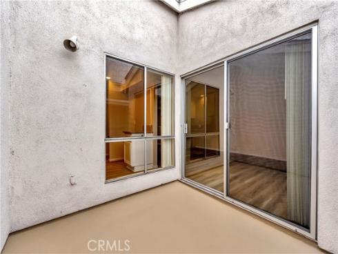 2670 W Segerstrom  f , Santa Ana, CA