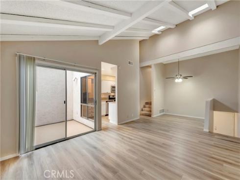 2670 W Segerstrom  f , Santa Ana, CA