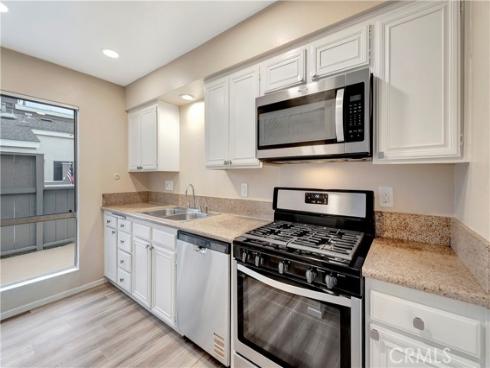 2670 W Segerstrom  f , Santa Ana, CA