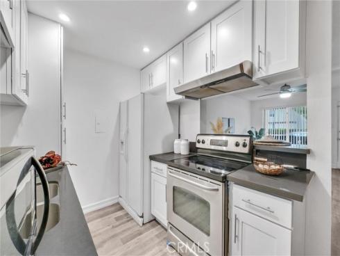 1030 W Macarthur  5  Boulevard, Santa Ana, CA