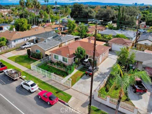 1626 W Mcfadden , Santa Ana, CA