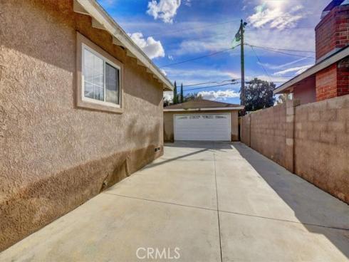 1626 W Mcfadden , Santa Ana, CA