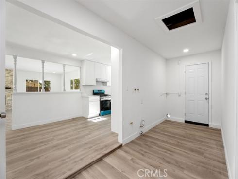 913 S Diamond , Santa Ana, CA