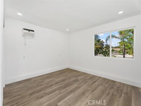 913 S Diamond , Santa Ana, CA