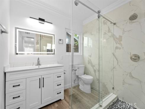 913 S Diamond , Santa Ana, CA