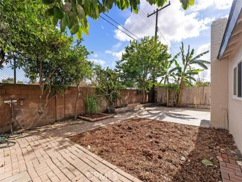 913 S Diamond , Santa Ana, CA