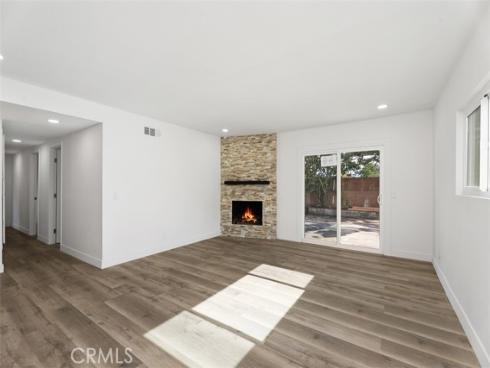 913 S Diamond , Santa Ana, CA