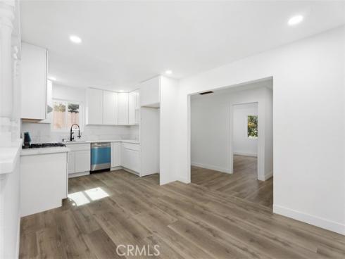 913 S Diamond , Santa Ana, CA