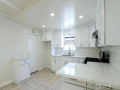 2910 W Cubbon , Santa Ana, CA