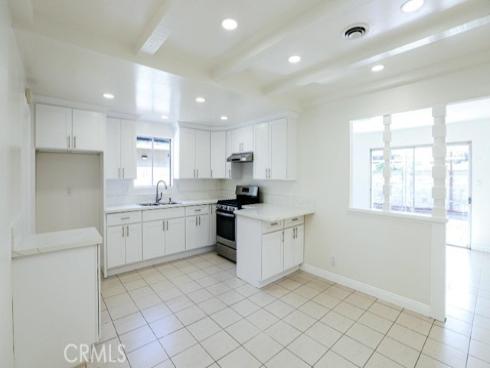 2910 W Cubbon , Santa Ana, CA