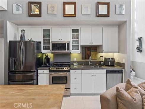 906 E Civic Center  , Santa Ana, CA