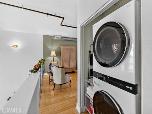 906 E Civic Center  , Santa Ana, CA