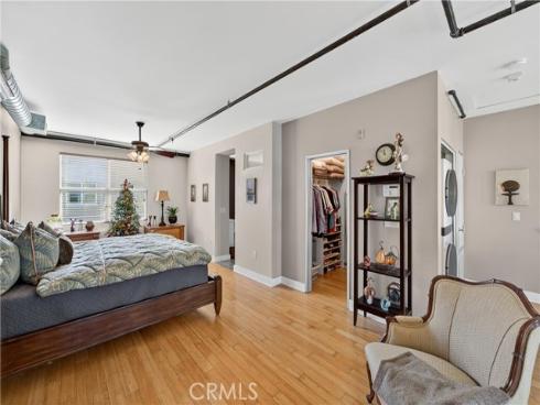 906 E Civic Center  , Santa Ana, CA