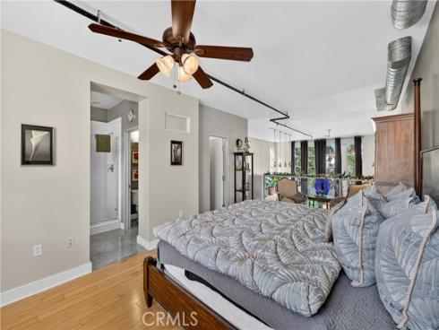 906 E Civic Center  , Santa Ana, CA