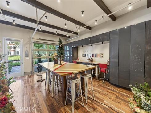 906 E Civic Center  , Santa Ana, CA