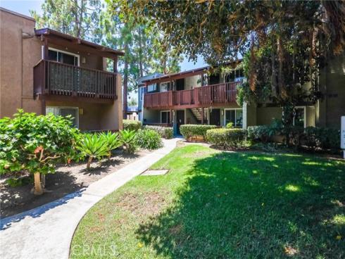 1030 W. Macarthur Boulevard 95