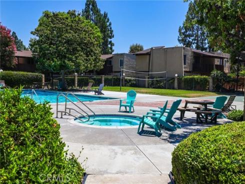 1030 W Macarthur 95 Boulevard, Santa Ana, CA