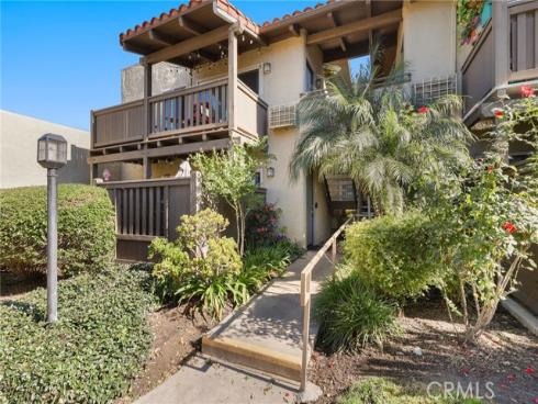 1345 Cabrillo Park Drive Q02