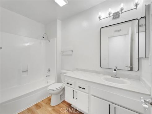 610 S Dennis  , Santa Ana, CA