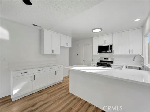 610 S Dennis  , Santa Ana, CA