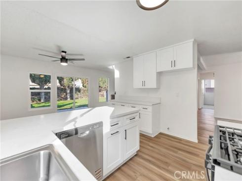 610 S Dennis  , Santa Ana, CA