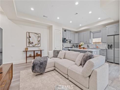 305 N Mountain View Street, Santa Ana, CA