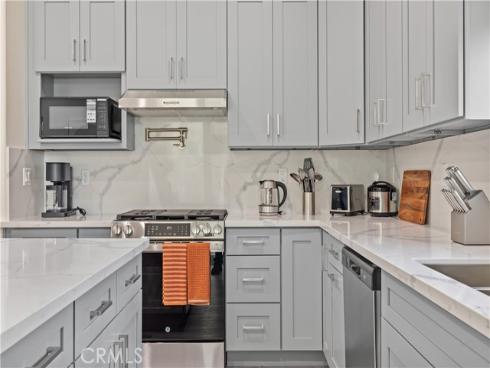 305 N Mountain View Street, Santa Ana, CA