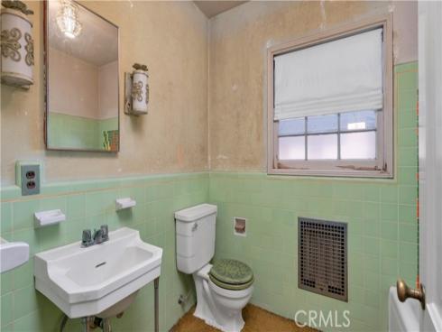 1804 N Heliotrope Drive, Santa Ana, CA