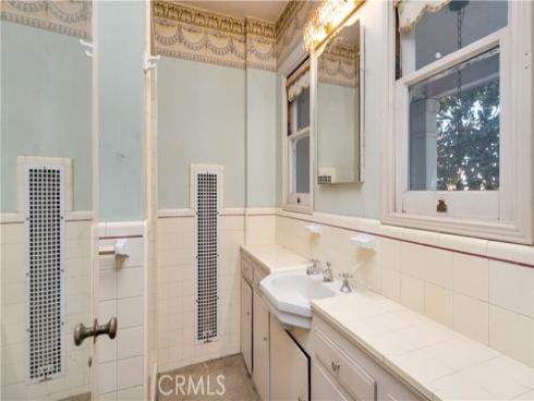 1804 N Heliotrope Drive, Santa Ana, CA