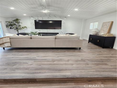 1626 E 15th St  , Santa Ana, CA