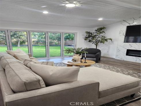 1626 E 15th St  , Santa Ana, CA